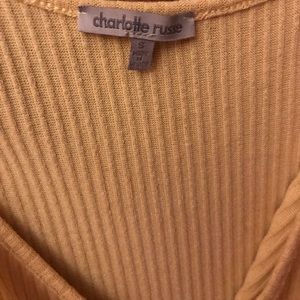 Light yellow v-neck off the shoulder top